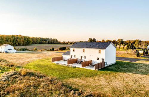 Charming 2BR Home w Outdoor Space & BBQ Grill - Foto 34