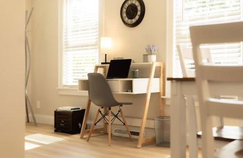 Work, Rest and Gather - Spacious 3BR with Modern Charm - Foto 25