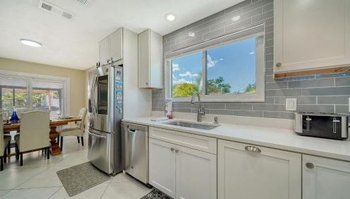 Beautiful Home - Oasis Backyard with Heat Pool - Foto 2