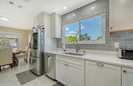 Beautiful Home - Oasis Backyard with Heat Pool - Foto 2