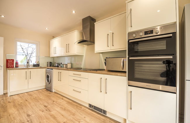 The Cwtch - 3 Bedroom - Pentlepoir - Photo 12