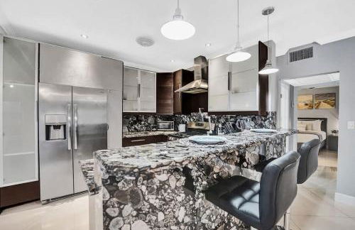 Beach Isles Modern 1BR Waterfront Apartment with Patio - Foto 21