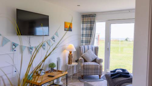 Sea View Holiday Chalet, access to sandy beach - Pets go free - Foto 1