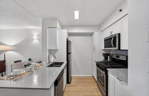 Newport 1 BR w Work Setup by Anyplace - 11747 - Foto 12