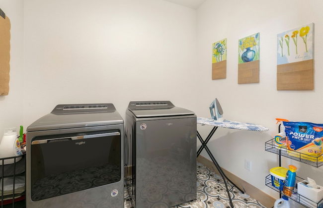 Lakeside Luxury - Hot Tub, Pool Table, and Views - Foto 34