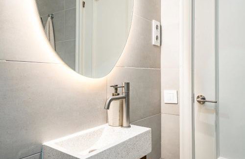 Barcelona Stadium Luxury Apartment - Photo 45