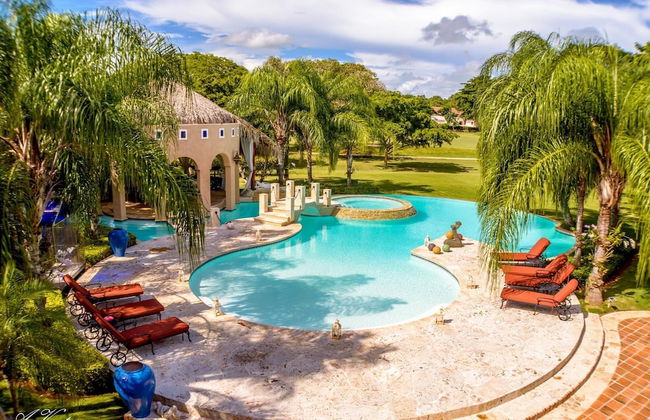 5-star Villa for Rent in Moroccan-style at Casa de Campo - Large Pool Jacuzzi Staff - Photo 20