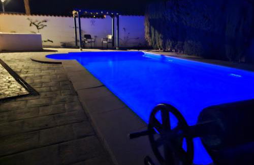 Private Pool- Rooftop Terrace & Bbq- Aircon - Foto 3