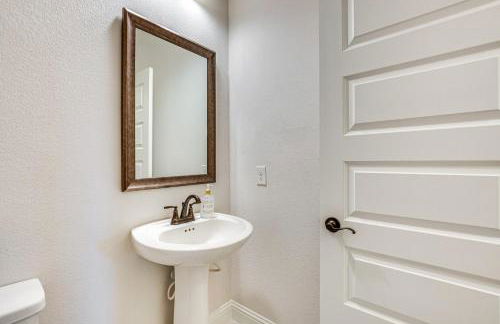 Game Room and Home Theater Retreat Near Omni PGA! - Foto 14