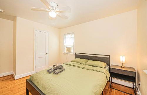 5BR 2 Bath Bath Near UMD and Metro to DC! - Foto 1