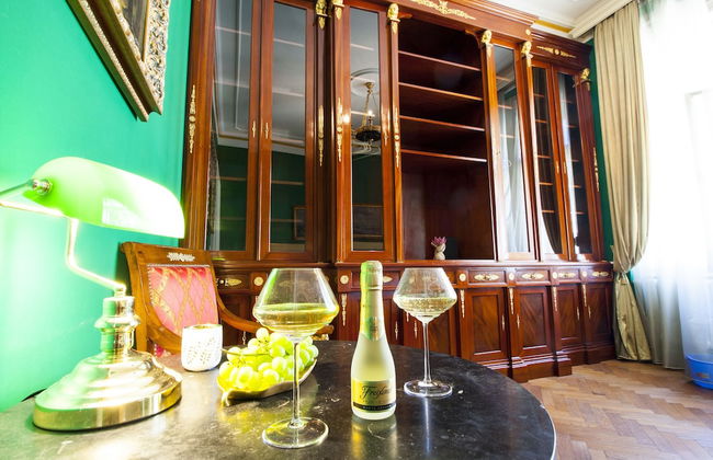 Filip Palace Luxurious Apartment - Photo 13