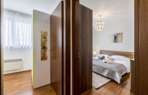 Three Lions Apartment - Photo 3