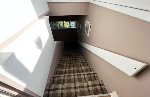 A Spacious Flat with Character - Private Car Space - Foto 40