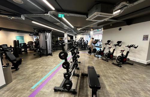 Multiple 2-Bedroom Apartments near Harry Potter Studios - 2-Minute walk to Bushey Station - 20 Minutes to London Euston - Ideal for Families & Business - Free Parking - Foto 4