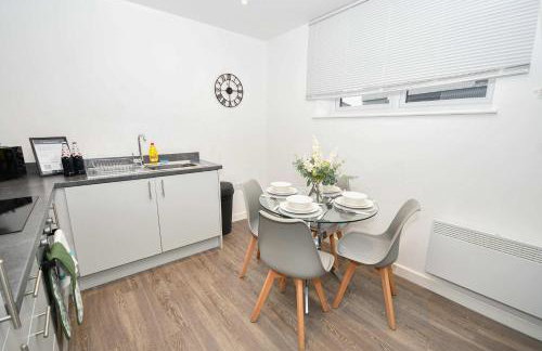Modern 2 Bedroom Apartment in Central Wigan - Foto 13