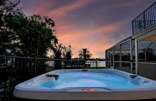 Lake Luxe Equine, Waterfront, Screened-in Pool, Hot Tub - Lake Views! Hosted By Relaxtay - Foto 7