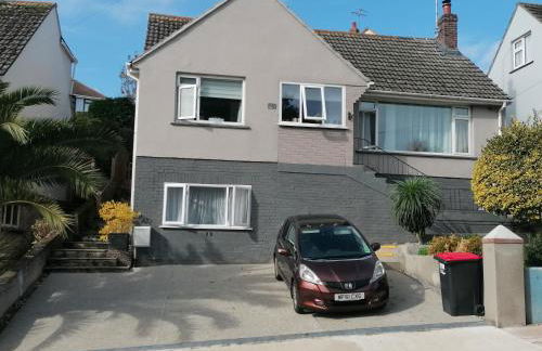 Two Sails Brixham - Spacious modern family seaside home - parking - wood-burner - dog friendly - Photo 9