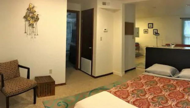 OU-Walk to Campus , Downtown ; Designer Studio - Foto 2, Immagine principale