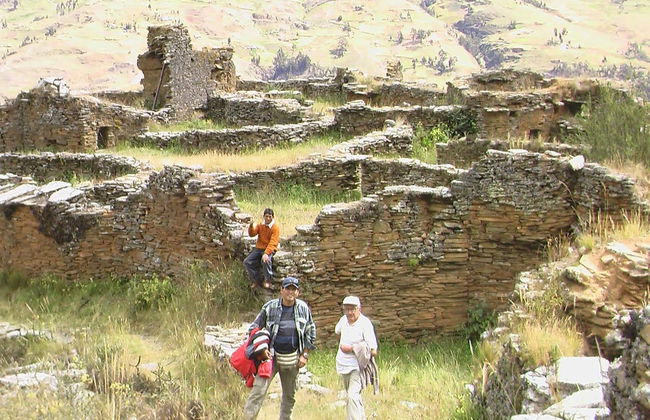 Garu and Corona del Inca Excursion - Photo 4