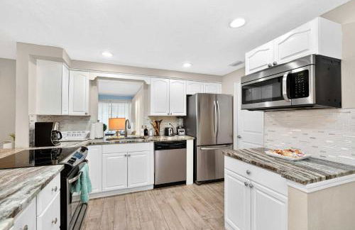 Tranquil Pool Home in Sarasota - Foto 14