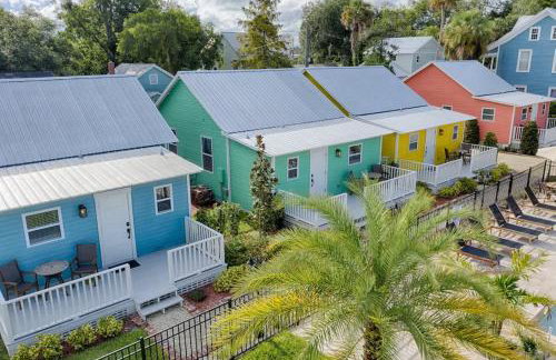 Quaint Cottage with Private Pool-Walk to Everything - Foto 3