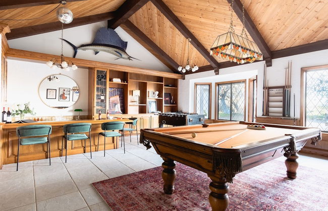 Cathedral by Avantstay Charming Secluded Estate w Sauna Pool Table Views of the Rolling Hills - Foto 7