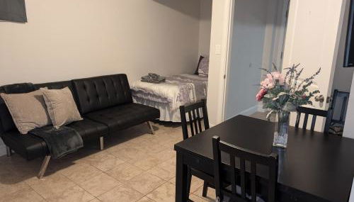 Brighton Apartment Sleeps 3 - Steps to Bus Line - Foto 4