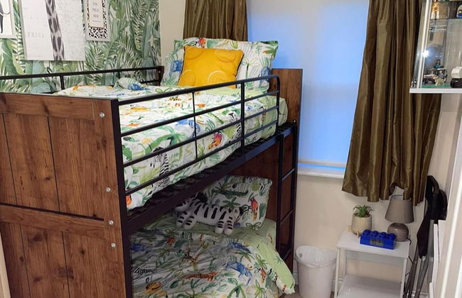 3 Bed Lego Themed Home - Sleeps 6 - Wifi, Parking - Foto 2