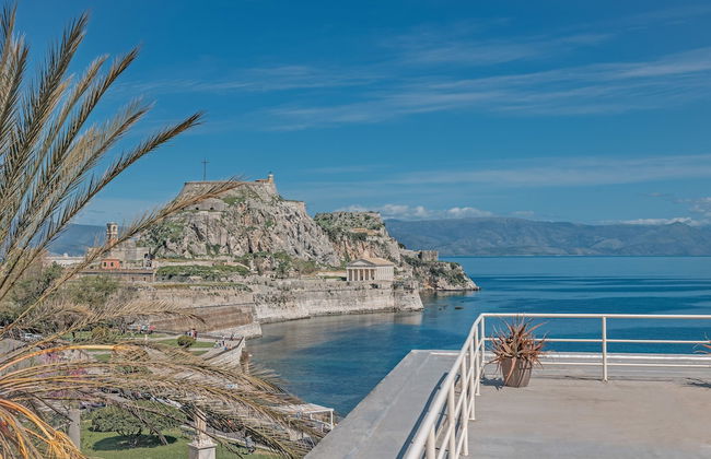 Old Fortress View Roof Top Apartment by Konnect - Foto 19