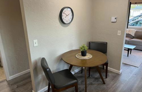 Relaxing Ducks Hang Out Haven 2 bed 1 bath and BBQ - Foto 34