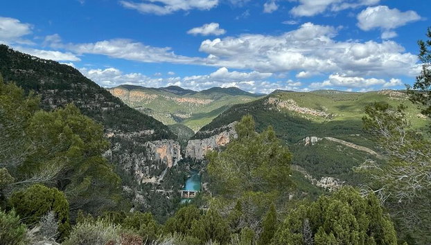 Nada en Fuentes termales y explora el cañón de Montanejos. - Foto 5