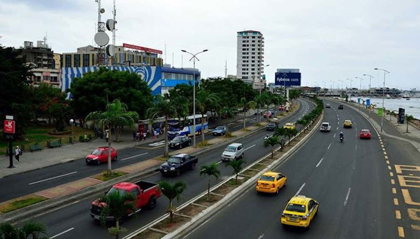 Avenida principal de Manta