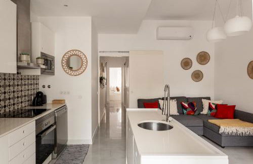 Stylish 2-Bedroom Apartment with Terrace in Alcântara - Photo 23