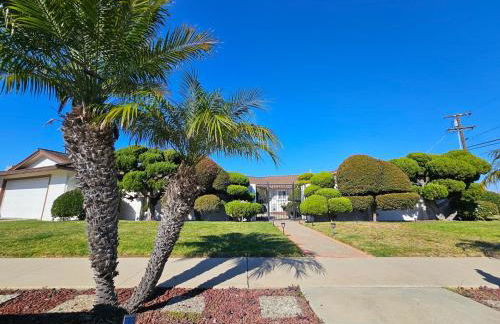 La Jolla Gem with Ocean View - 11 Beds, Hot Tub, Karaoke & Game Den - Foto 19