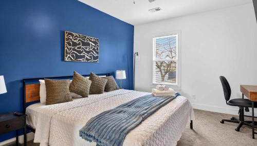 Charming 2nd-Floor Flat 3BR 2BA Free Parking - Foto 3