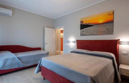 Crystal & Esmeralda Apartment Suites Sorrento - Photo 37