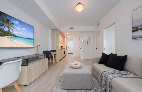 City Skyline Views & Rooftop Pool at District 225 - Foto 12