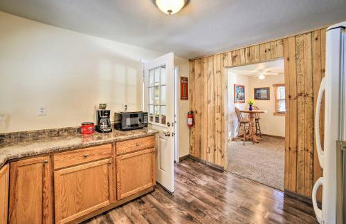 Sunroom, Deck and Grills Marquette Cottage! - Foto 11