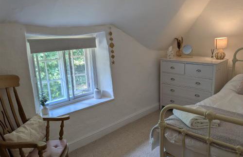 Period Thatched Cottage Towcester - Photo 53