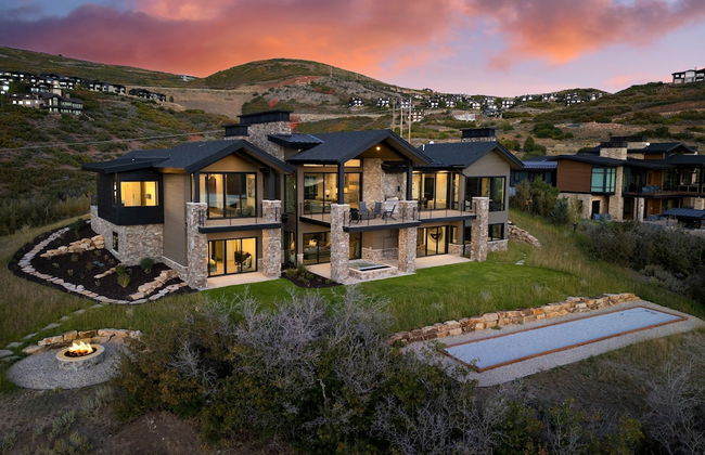 Reflection by Avantstay Sleeps 18 Lake Views Hot Tub Game Room - Foto 1