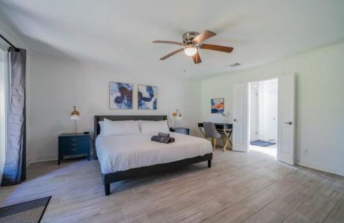 Bright and Spacious Home for w Pool -over 30 Nights- - Foto 20