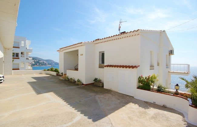 Apartment in Roses Near Canyelles Beach - Photo 30