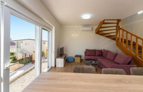 Beautiful Apartment In Rtina With Wifi - Foto 13