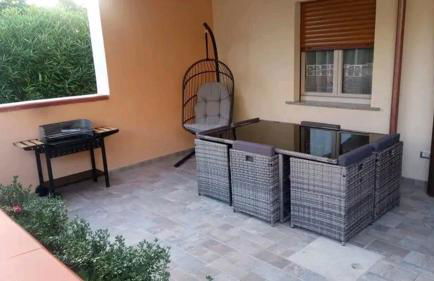 Appartamento con veranda e giardino a 75 m dal mare - Foto 11