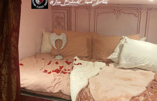 Stay & Play at Lovebehindcloseddoors - Foto 6