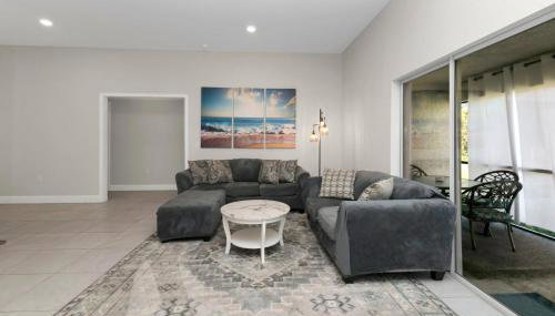 4BR Retreat Near Warm Mineral Springs & Beaches - Foto 2