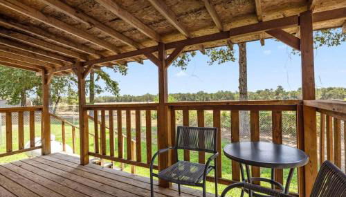 Accessible 3BR Home Sleeps 12, Pet-Friendly, Near Lake Conroe - Foto 5, Garden