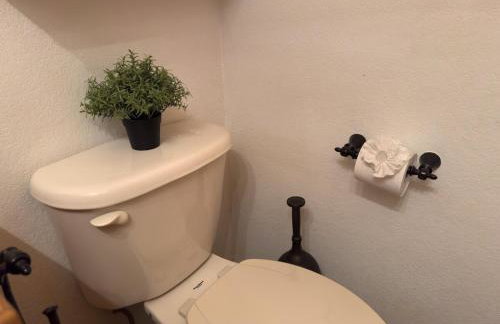 The Carriage House Walk to River Lake In Town - Foto 65