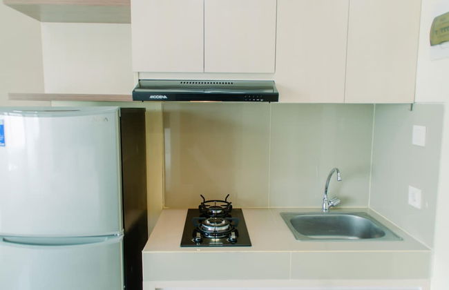 Minimalist and Cozy Living Studio Apartment at B Residence - Foto 7