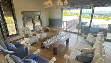 Seaside Villa with Private Football Pitch - Foto 5